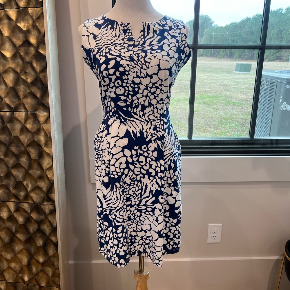 Chic Blue and White Patterned Mini Dress